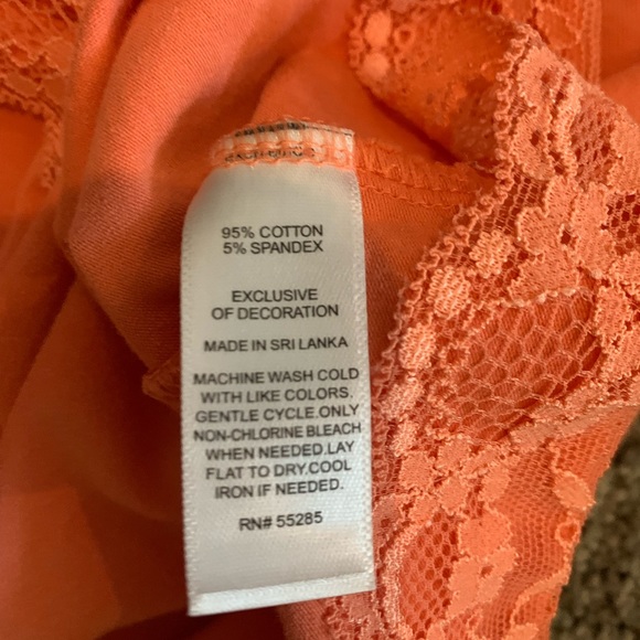 Coral adjustable strap lace tank. Size small. - Picture 8 of 8